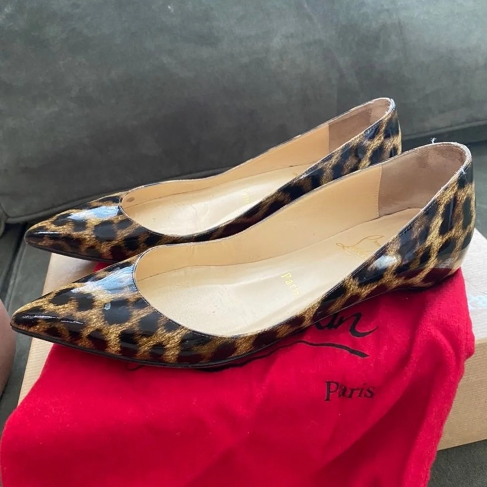 Christian Louboutin Roxane Flat Patent Leopardino Size 36 (Fits like size 6)